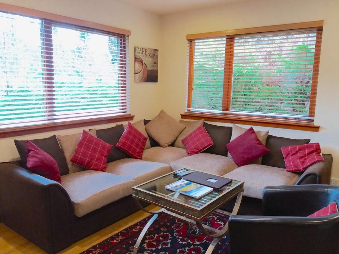 Loch Ness Highland Cottages With Partial Loch View Invermoriston Eksteriør billede